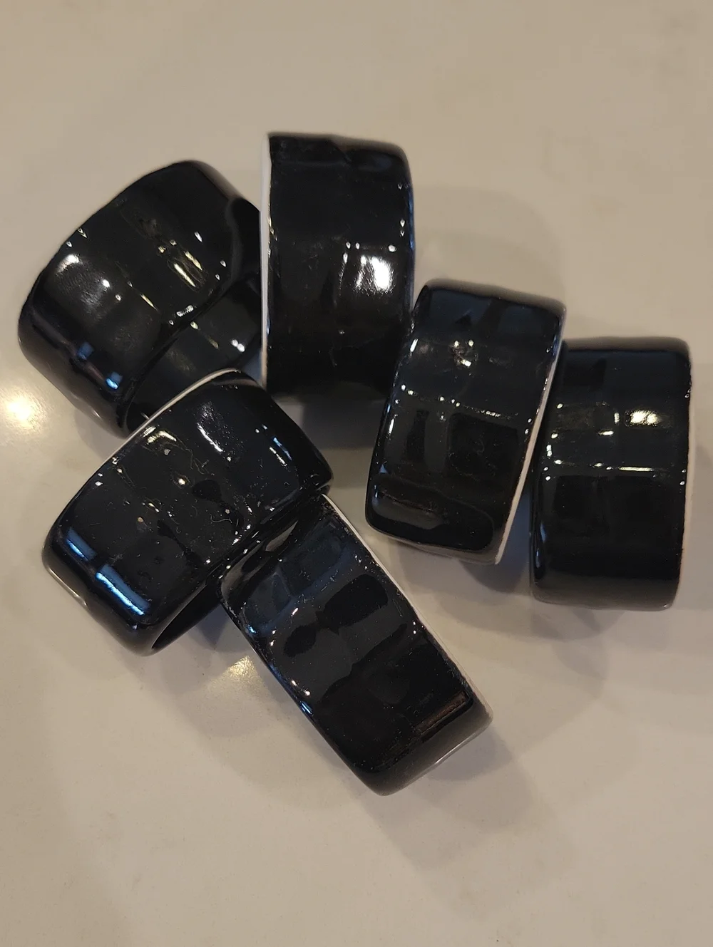 Pier 1 Imports Like New Black Ceramic Napkin Rings